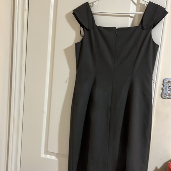 Dress - Picture 6 of 9